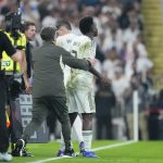 Vinícius és Diego Simeone balhéjakor a játékvezető tett rendet a Real Madrid és az Atlético Madrid mérkőzésén.