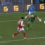 Balul sikerült kapuskirúgás a Stockport és a Rotherham mérkőzésén, öngól lett a vége.