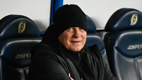 Bognár György, a Paksi FC vezetőedzője a labdarúgó OTP Bank Liga 19. fordulójában játszott Puskás Akadémia FC - Paksi FC mérkőzésen a felcsúti Pancho Arénában 2026. január 24-én.