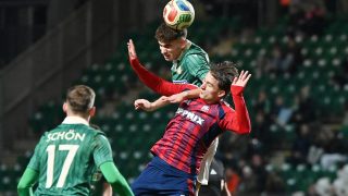 Vingler László, a Győr (hátul) és Kovács Patrik, a Videoton játékosa a labdarugó MOL Magyar Kupa nyolcaddöntőjében játszott ETO FC - Videoton FC Fehérvár mérkőzésen a győri ETO Stadionban 2026. február 12-én.