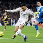 Kylian Mbappé tizenegyest rúg.