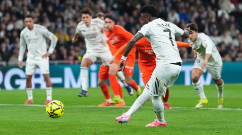 Vinícius Junior tizenegyest rúg.