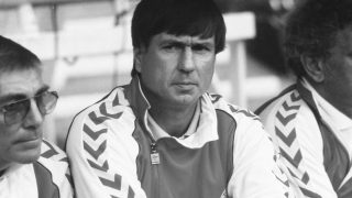 Josef Sepp PIONTEK, Germany, football, former football player, here as coach of the Danish national football team, Danish national coach, sits on the coachbank, here at the 1984 European Football Championship in France, | usage worldwide