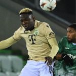 Razgrad, 2026. február 19. Bamidele Yusuf, a Ferencváros (b) és Deroy Duarte, a bolgár Ludogorec játékosa a labdarúgó Európa-liga nyolcaddöntőjébe jutásért játszott PFK Ludogorec Razgrad - Ferencvárosi TC mérkőzésen a razgradi Ludogorec Arénában 2026. február 19-én. MTI/Czeglédi Zsolt