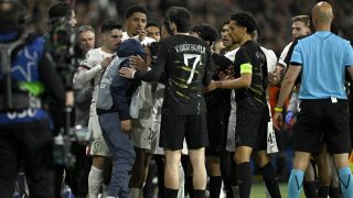 Pedro Neto fellökte a labdaszedőt PSG Chelsea BL