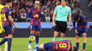 Robert Lewandowski szemüregtörés barcelona