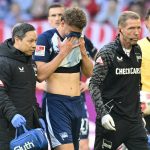 22 March 2026, North Rhine-Westphalia, Duesseldorf: Soccer, Men: Bundesliga 2, Fortuna Düsseldorf - Hertha BSC, Matchday 27, Merkur Spiel-Arena. Márton Dárdai (Hertha BSC, 2nd from left) leaves the pitch injured. Photo: Anke Waelischmiller/dpa - IMPORTANT NOTE: In accordance with the regulations of the DFL German Football League and the DFB German Football Association, it is prohibited to utilize or have utilized photographs taken in the stadium and/or of the match in the form of sequential images and/or video-like photo series.