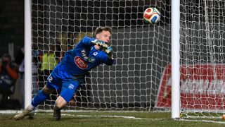 Ruisz Barnabás védése.