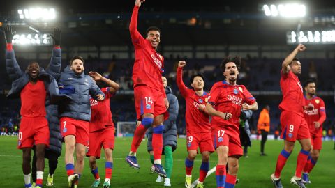 A PSG játékosai a Chelsea elleni győztes BL-nyolcaddöntőt követően.