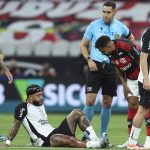 Memphis Depay telefon a kispadon corinthians sérülés