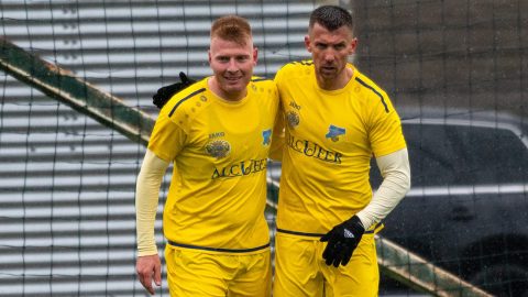 Kalmár Zsolt (balra) és Priskin Tamás (jobbra) a Gyirmót játékosaként.