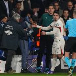 Pedro Neto, a Chelsea játékosa fellökött egy labdaszedőt a PSG elleni Bajnokok Ligája-mérkőzésen.