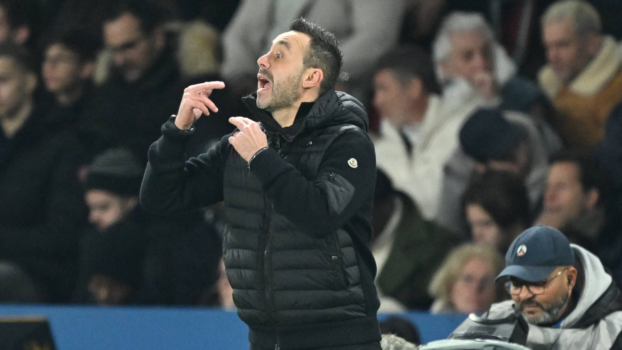 PARIS, FRANCE - FEBRUARY 08: Roberto De Zerbi, head coach of Marseille reacts during the French Ligue 1 (L1) football match between Paris Saint-Germain (PSG) and Olympique de Marseille at Parc des Princes stadium in Paris, France on February 08, 2026. Mustafa Yalcin / Anadolu