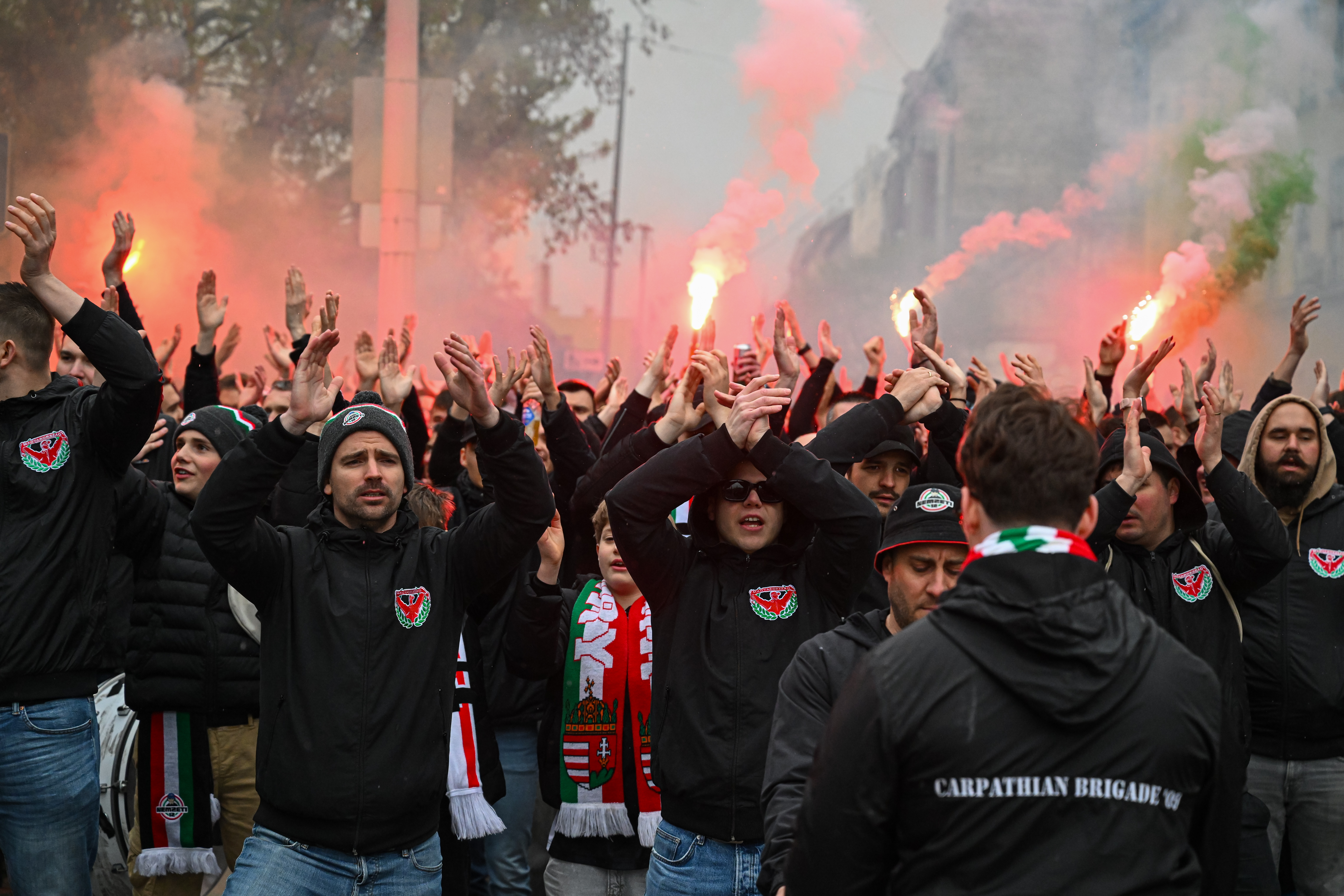 Csereember gólja hozta meg a válogatott győzelmét az első idei meccsünkön 1 Magyarország Szlovénia szurkolói vonulás