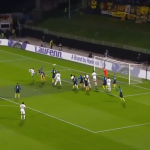 Varga Barnabás gólt felje a Celje-AEK mérkőzésen.