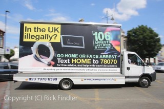 bevándorlós plakátkampány, plakát, Anglia, go home (Array)