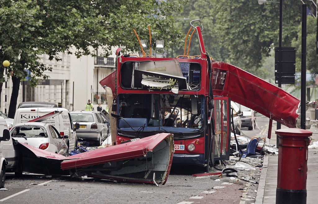 londoni merénylet 2005 (Array)